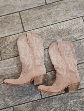 Idyllwind Blush Pink Suede Western Heeled Boots